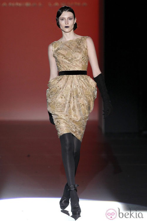 Vestido color champagne de la colección otoño/invierno 2012/2013 de Hannibal Laguna