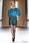 Vestido en azul cobalto y verde de Ana Locking en Fashion Week Madrid 