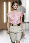 Top de lentejuelas en rosa pastel de Ana Locking en Fashion Week Madrid 