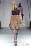 Abrigo de pelo de la colección otoño/invierno 2012/2013 de Miguel Marinero