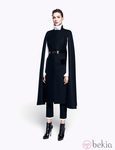 Maxicapa de la colección pre-fall 2012 de Alexander McQueen