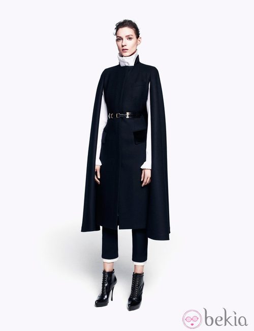 Maxicapa de la colección pre-fall 2012 de Alexander McQueen