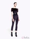 Mono púrpura de la colección pre-fall 2012 de Alexander McQueen