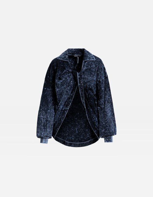 Polo oversize con acabados efecto washed desgastado en negro de Pepa Salazar x Bershka