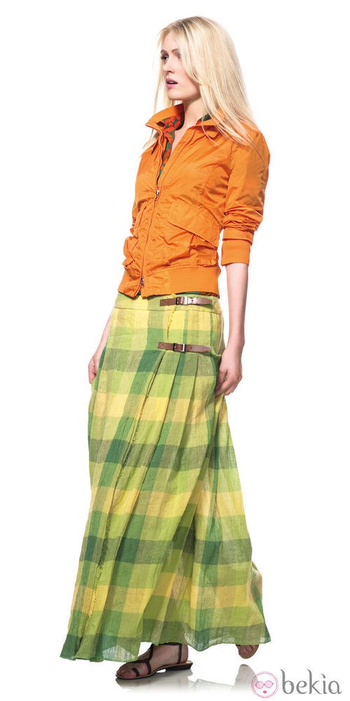 Falda larga de la nueva colección primavera/verano de Benetton