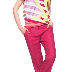 Pantalones fucsia de la nueva colección primavera/verano de benetton