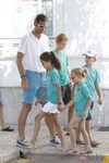Iñaki Urdangarín con bermudas azules y polo blanco