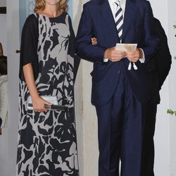 Iñaki Urdangarín con traje azul cobalto oscuro