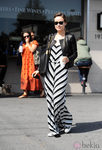 Olivia Wilde con chaqueta perfecto y vestido black&white