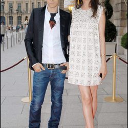 El diseñador Hedi Slimane en la exposición 'Womens and Diamonds' en París
