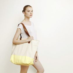 Bolso playero de Oysho colección primavera/verano 2012