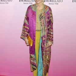Laura Ponte con abrigo oriental en el 20 aniversario de la revista Woman