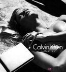 Lara Stone para Calvin Klein primavera/verano 2012