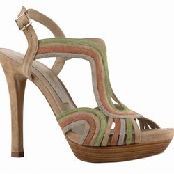 Sandalias de ante multicolor de la colección verano 2012 de Pura López