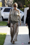 Elsa Ptaky embarazada con un look muy casual