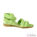 Sandalia plana en verde de Paco Gil de la colección primavera - verano 2012