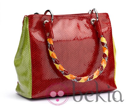 Bolso en rojo y verde de BF Colección Europa primavera/verano 2012