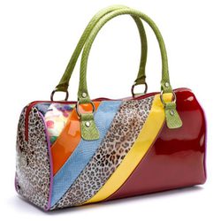 Bolso en varios colores de BF Colección Europa primavera/verano 2012
