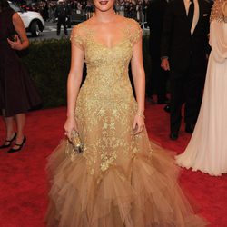 Leighton Meester de Marchesa en la gala del MET 2012