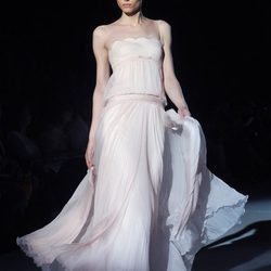 Andrej Pejic inaugura el desfile de Rosa Clará en Barcelona