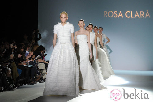 Desfile de Rosa Clará en la pasarela Gaudí Novias