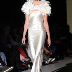 Vestido de novia con torera de Rosa Clará en la Pasarela Gaudí Novias 2012