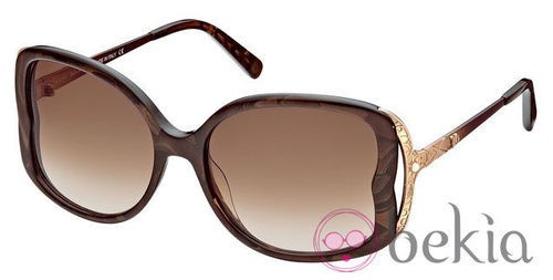 Gafas de sol marrones tipo mariposa de la nueva colección primavera/verano 2012 de John Galliano