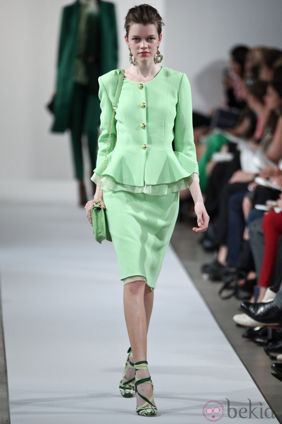 Traje peplum verde mint de la Colección Crucero 2013 de Oscar de la Renta