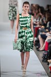 Vestido verde de cuadros de la Colección Crucero de Oscar de la Renta