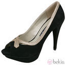 Zapatos peep toe negros de la colección verano 2012 de Lorena Carreras