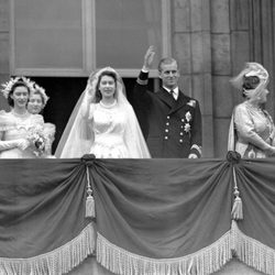 Vestido de novia de La Reina Isabel II de Inglaterra firmado por Norman Hartnell