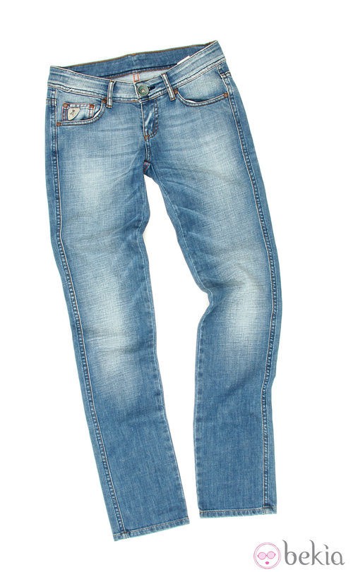 Pantalón vaquero claro de la colección verano 2012 de Lois