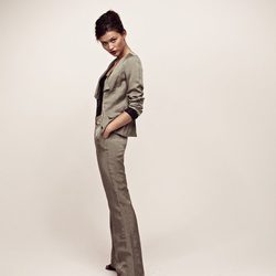 Traje de chaqueta y pantalón de la colección I.CODE de IKKS verano 2012