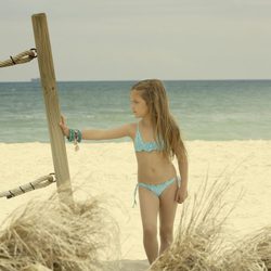 Bikini aguamarina de la colección verano 2012 de Dolores Cortés DC KIDS