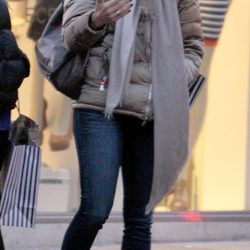 La Princesa Magdalena de Suecia de compras con un look informal