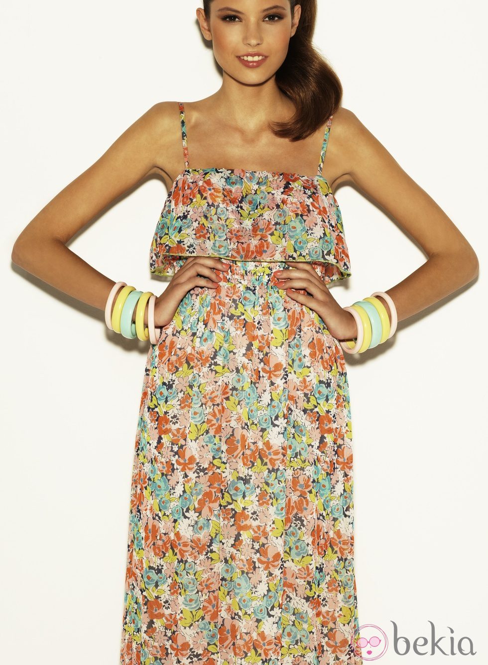 Maxivesido con estampado floral de la colección verano 2012 de Suiteblanco