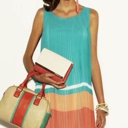 Vestido plisado sin mangas de la colección Verano 2012 de Suiteblanco