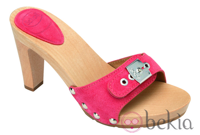 Sandalia coral de madera de la nueva colección de Scholl para este verano 2012