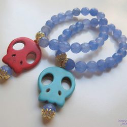Pulseras de cuentas con calaveras de la colección de joyas de Vanesa Romero