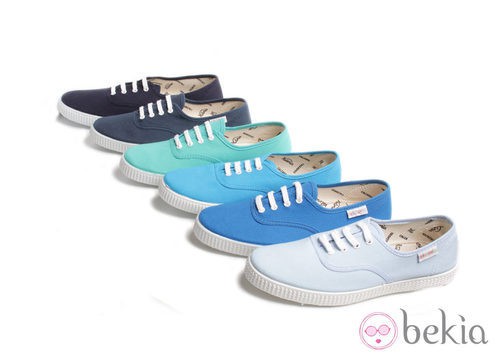 Zapatillas de lino en colones azul cielo de la colección Victoria by BAMBA verano 2012