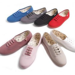 Zapatillas Vitoria monocromáticas colección verano 2012
