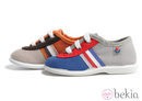 Zapatillas Victoria de niño con rayas colección verano 2012