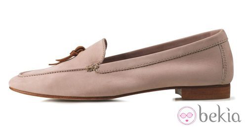 Zapato cerrado de la nueva colección de Lodi para este verano 2012