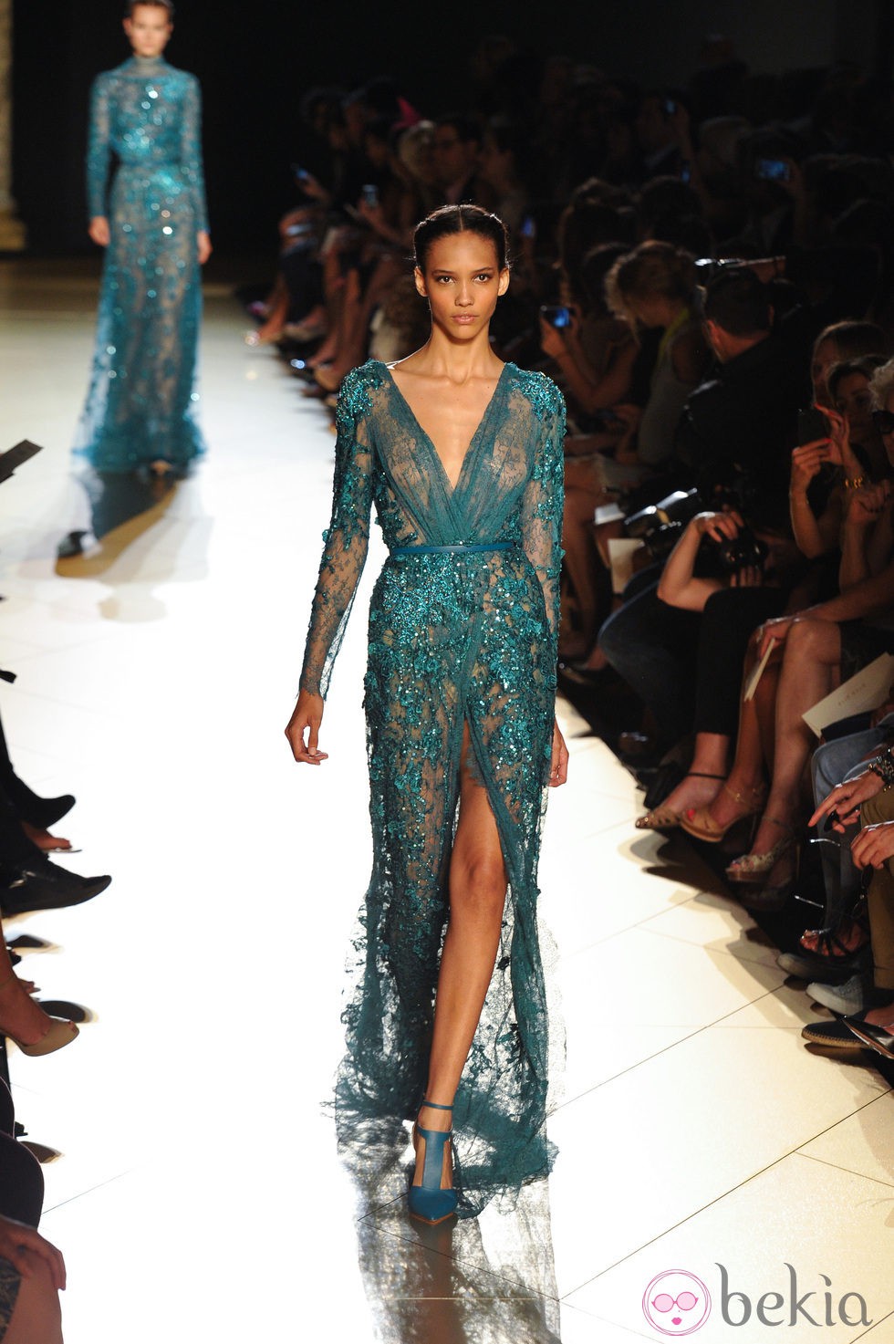 Vestido verde con transparencias de Elie Saab en la Pasarela de la Alta costura de París