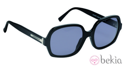Gafas de sol negras de la nueva colección de Longchamp para este verano 2012