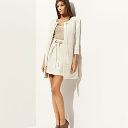 Conjunto blanco con top beige de la colección 'Deneuve' primavera/verano 2012 de Pedro del Hierro