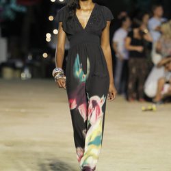 Mono negro de Desigual en la pasarela 080 de Barcelona primavera/verano 2013
