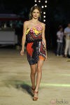 Vestido con estampado étnico de Desigual en la pasarela 080 de Barcelona primavera/verano 2013
