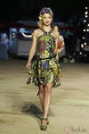Vestido estampado con escote halter de Desigual en la pasarela 080 de Barcelona primavera/verano 2013