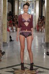 Conjunto lencero de lunares y chaqueta de punto de Guillermina Baeza en la pasarela 080 de Barcelona primavera/verano 2013